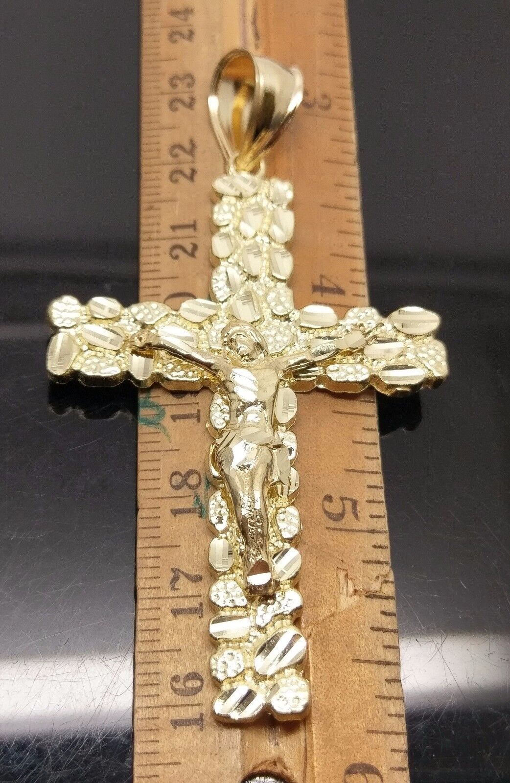 Nugget Style 10K Yellow Gold Men Women Jesus Crucified Cross Pendent