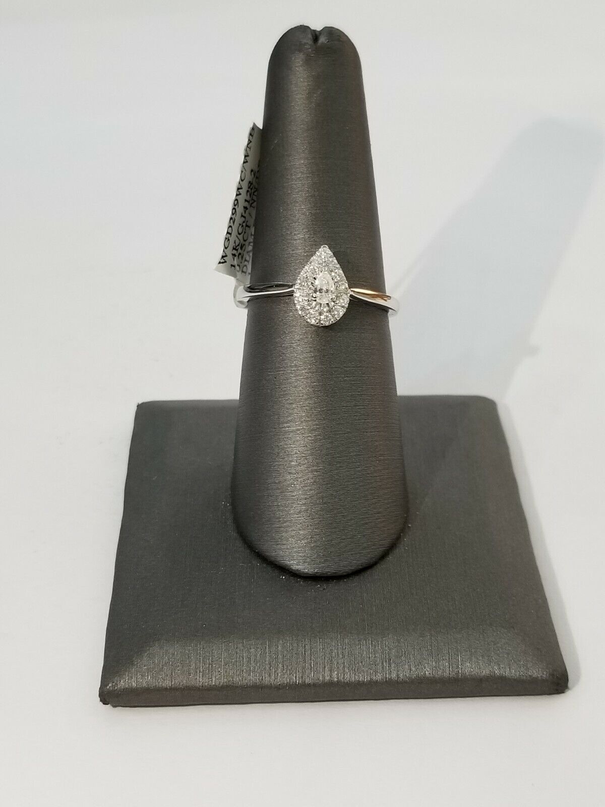 Real 14k White Gold Diamond ladies Ring Tear Drop 1/4 REAL Diamond Size 7