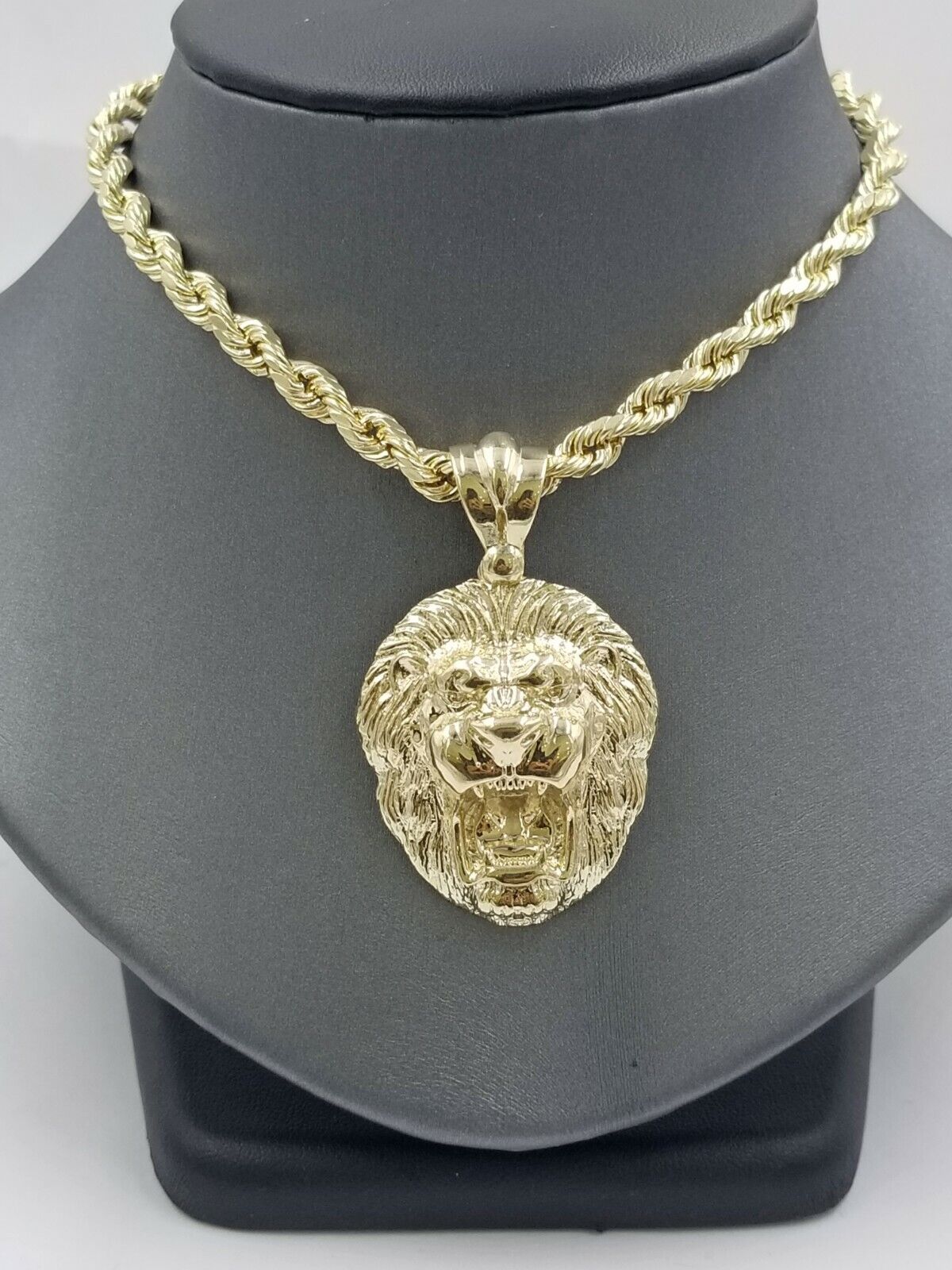 Mens 10k Solid Yellow Gold Roaring King Lion Head Charm Pendant Diamond Cut Real